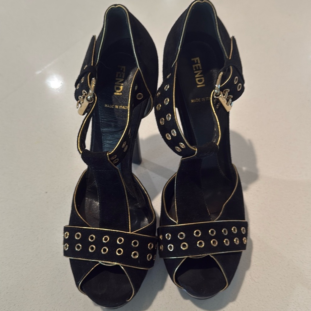 Fendi black and gold heels 39.5